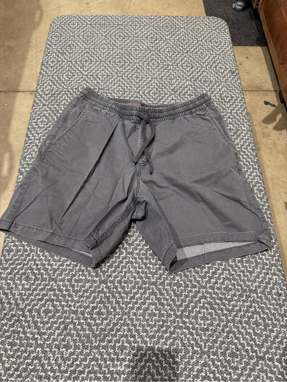 Vans Men's medium Charcoal Gray Athletic Drawstring Shorts